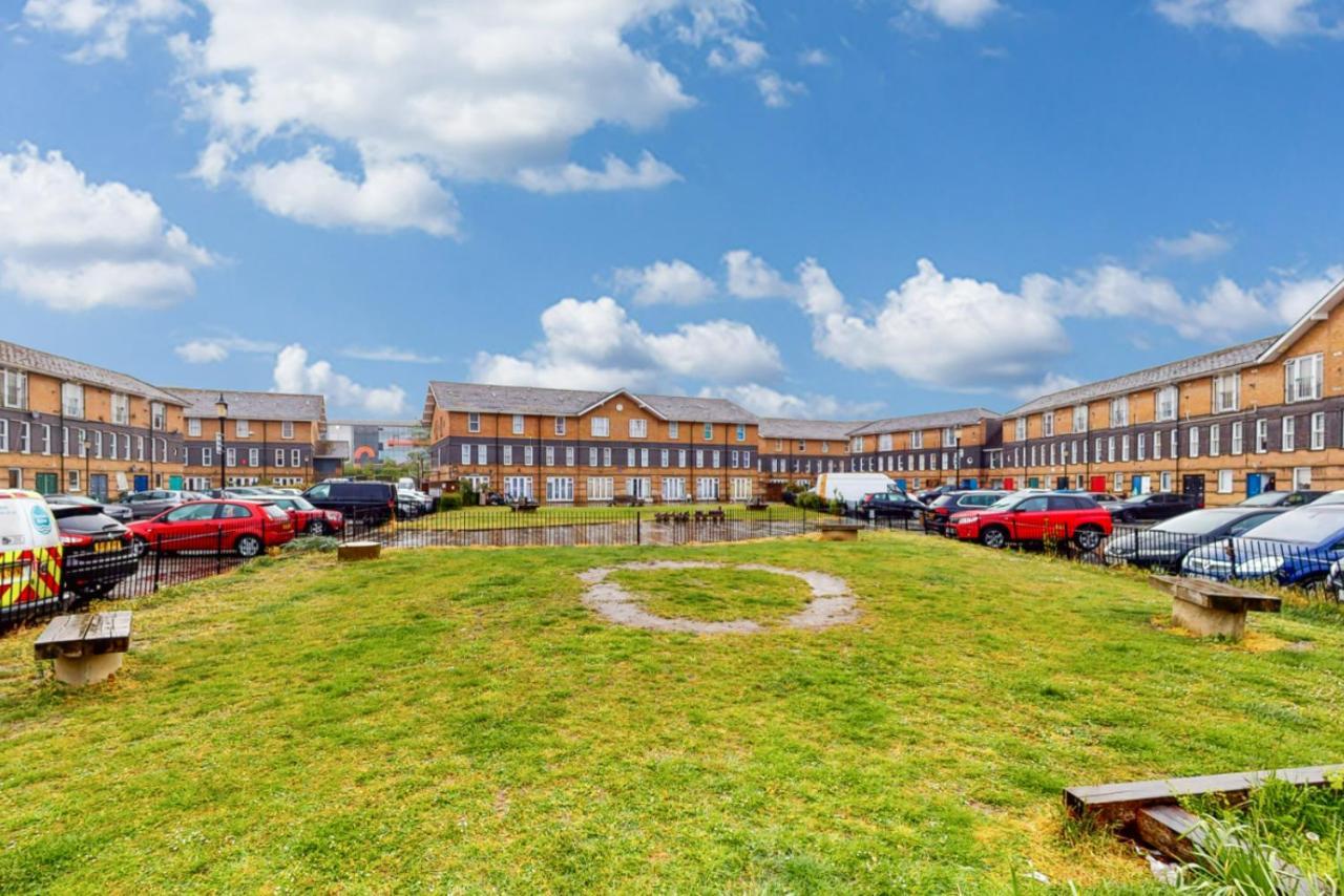 Apartamento Elegant 1Bed Flat With Parking 5 Min To Hackney Wick Londres Exterior foto